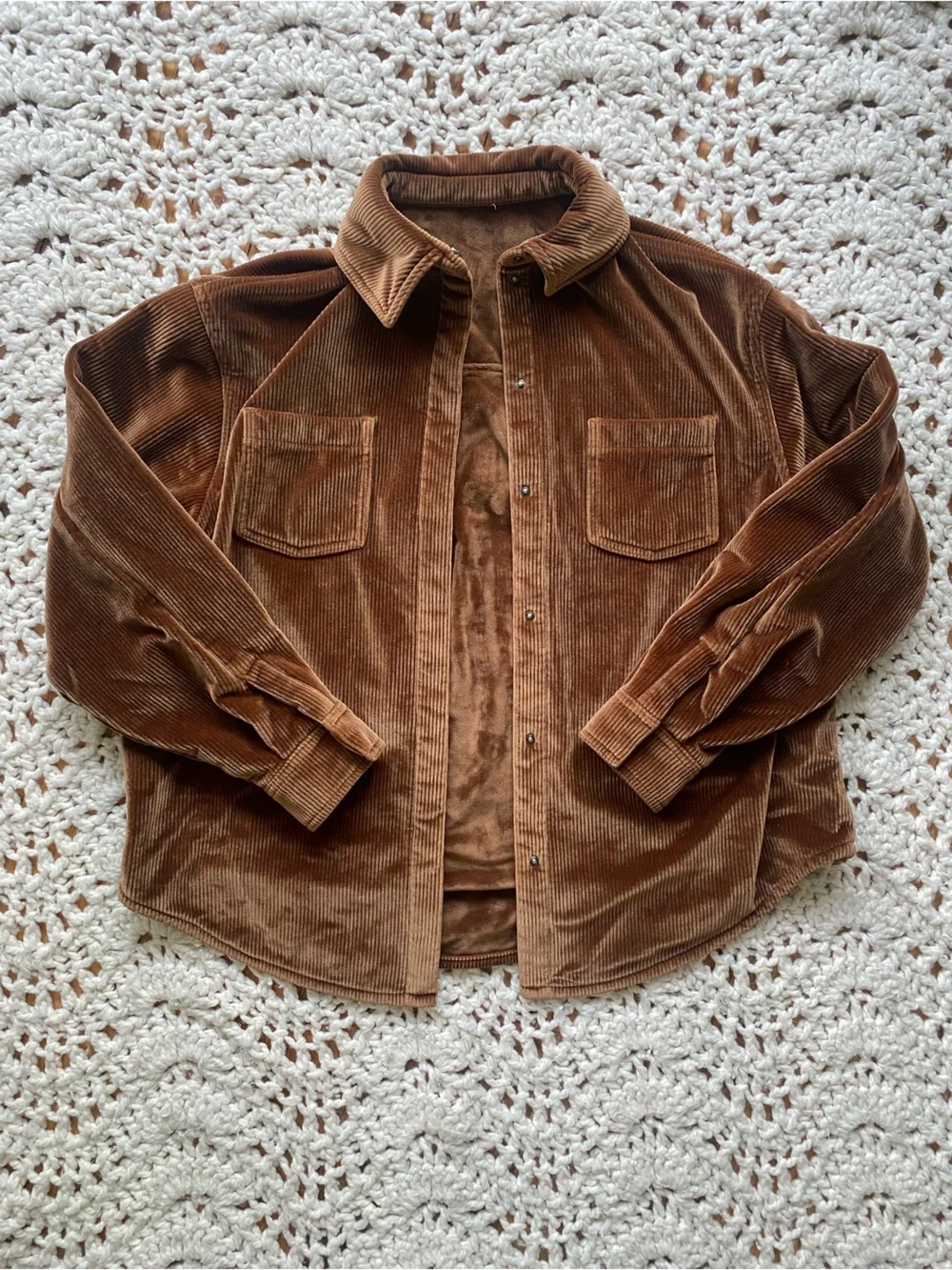 ALO Yoga Mountainside Velour Shacket in Cinnamon Brown - Picture 5 of 14
